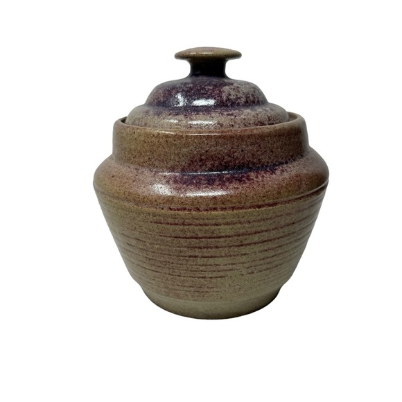 1983 Beautiful Hand-thrown Pottery Clay Jar with Lid 7.5” - Picture 7 of 7